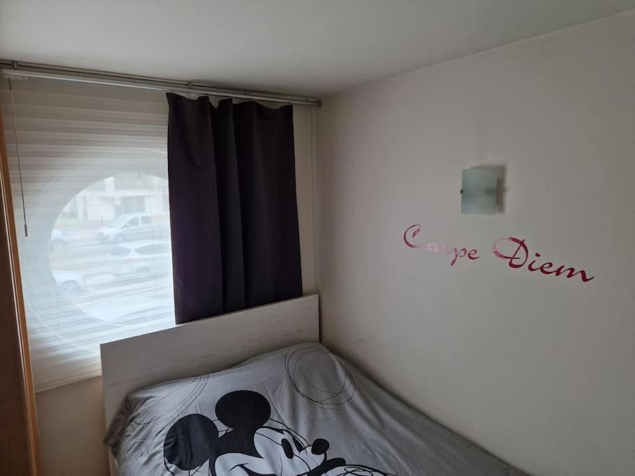 Cozy Studio With Pool Close To The Sea Oostende Ngoại thất bức ảnh
